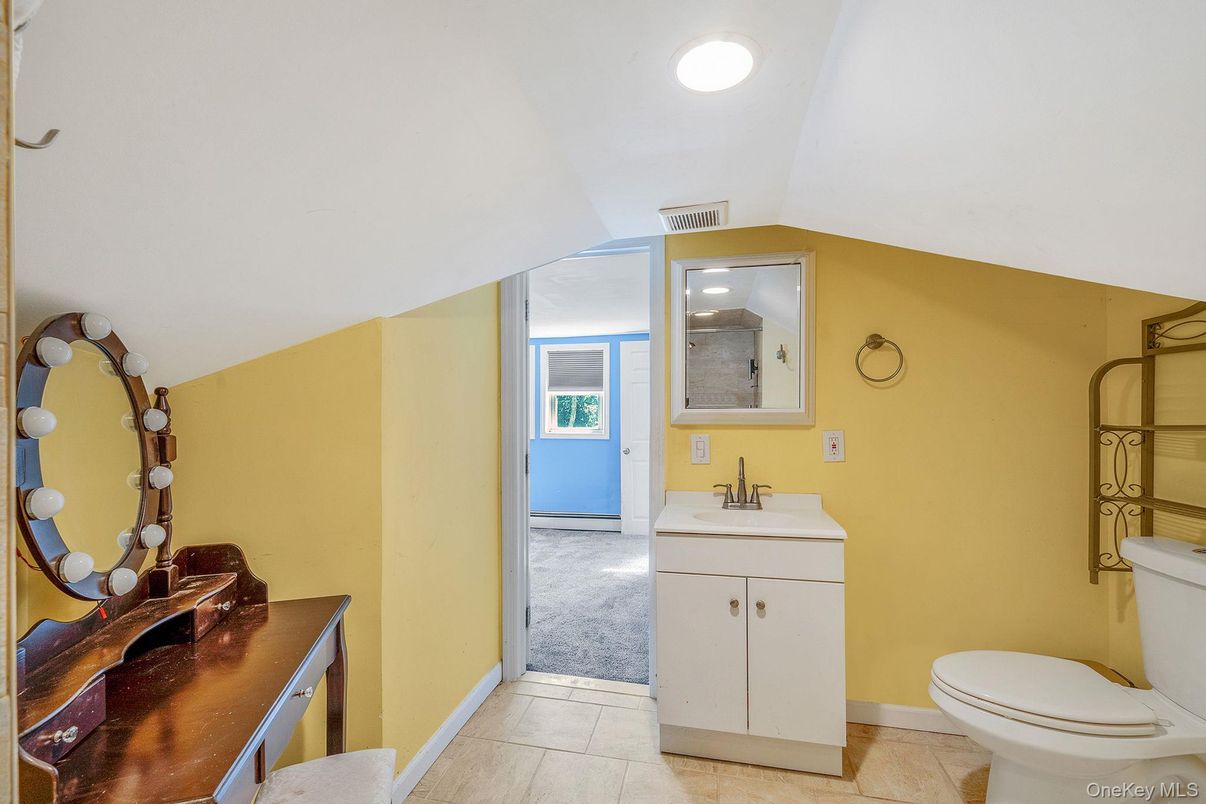 Bathroom, Interior, Recessed Lighting