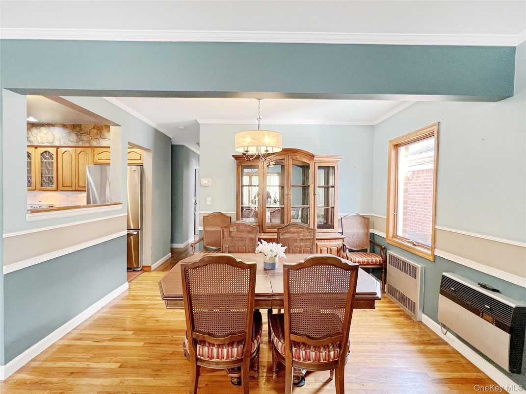 Chandelier, Dining room, Interior, Kitchen, Wood Texture Flooring