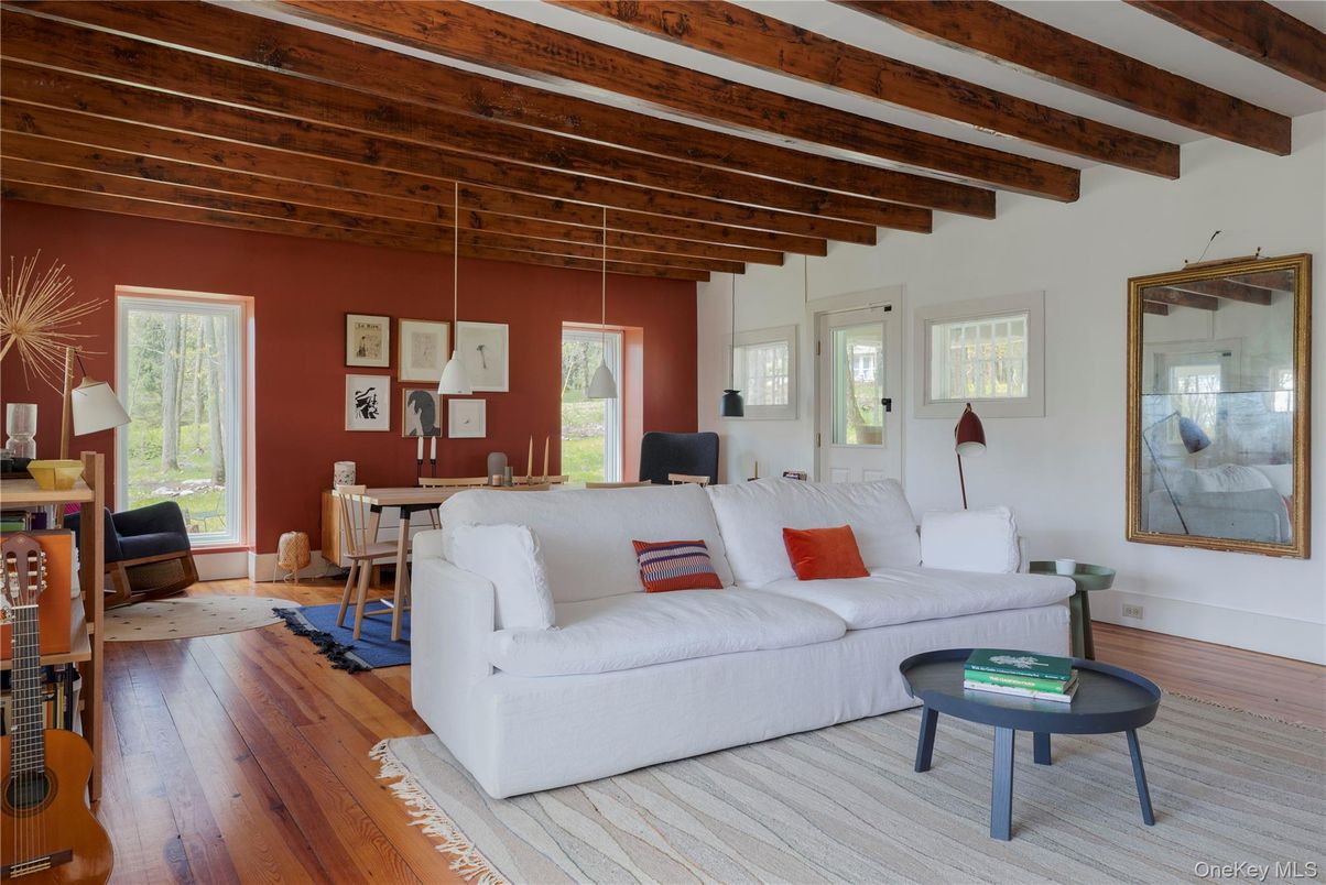 Dining room, Interior, Living room, Pendant Lights, Wooden Beams, Wooden Ceilings, Wood Texture Flooring