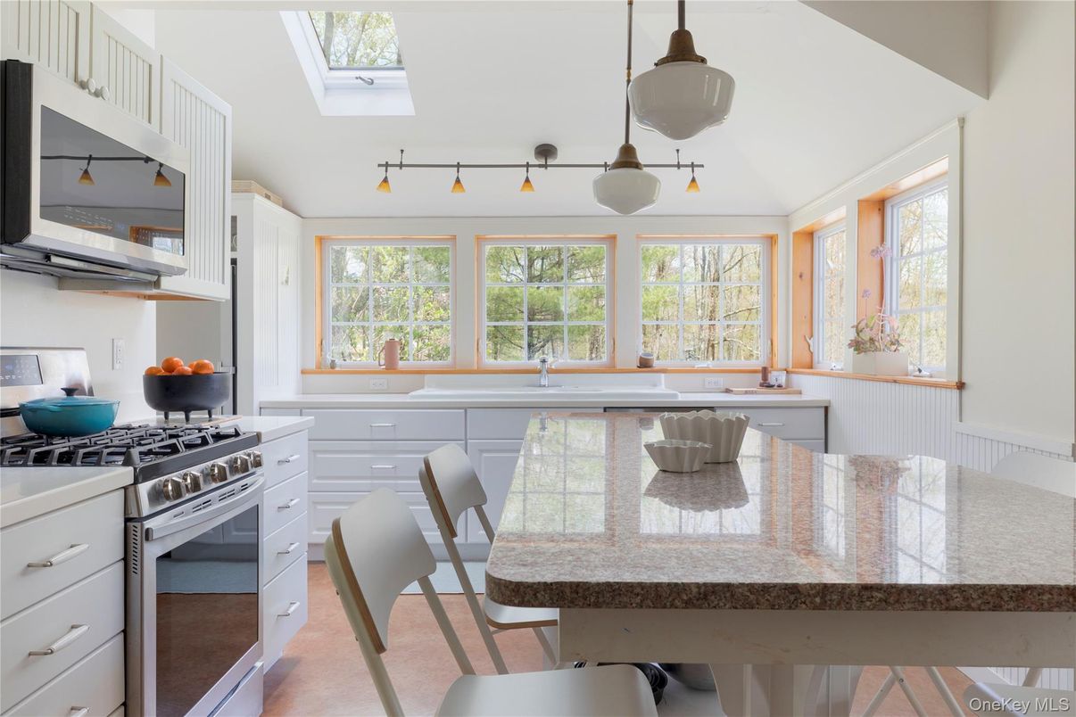 Dining room, Interior, Kitchen, Stainless Steel Appliances
