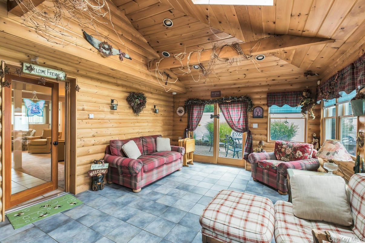 Interior, Living room, Recessed Lighting, Wooden Ceilings, Wooden Walls