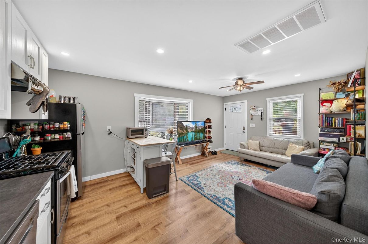 Interior, Kitchen, Living room, Recessed Lighting, Wood Texture Flooring