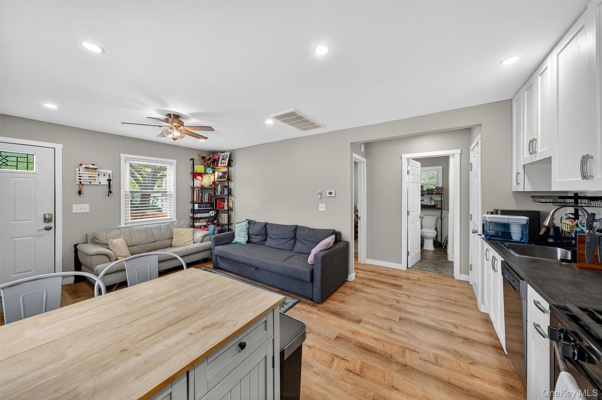 Interior, Kitchen, Living room, Recessed Lighting, Wood Texture Flooring