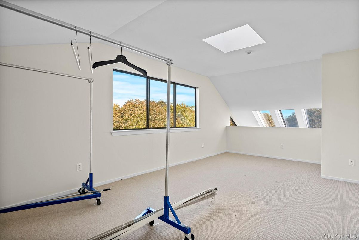 Empty room, Fitness Equipment, Interior