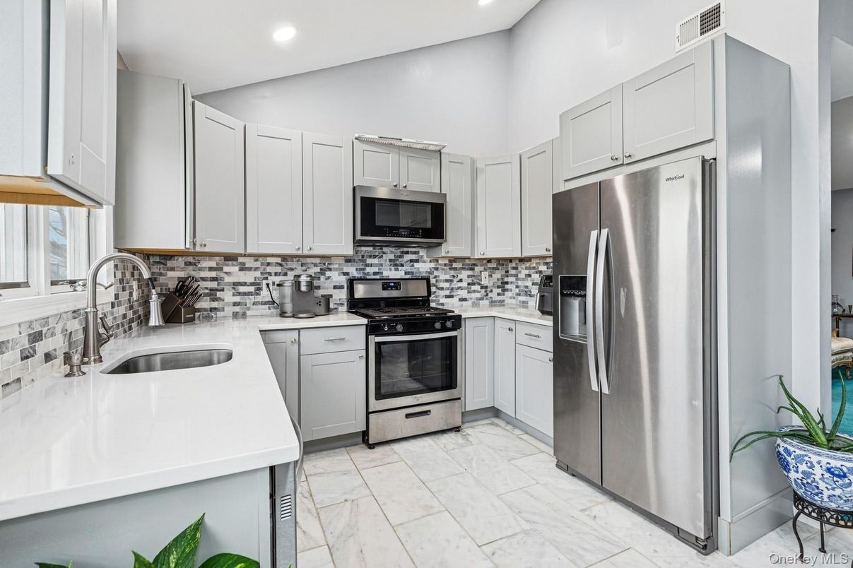 Interior, Kitchen, Marble, Recessed Lighting, Stainless Steel Appliances