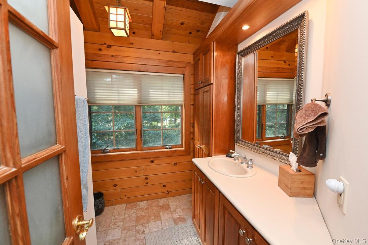 Bathroom, Interior, Recessed Lighting, Wooden Ceilings, Wooden Walls