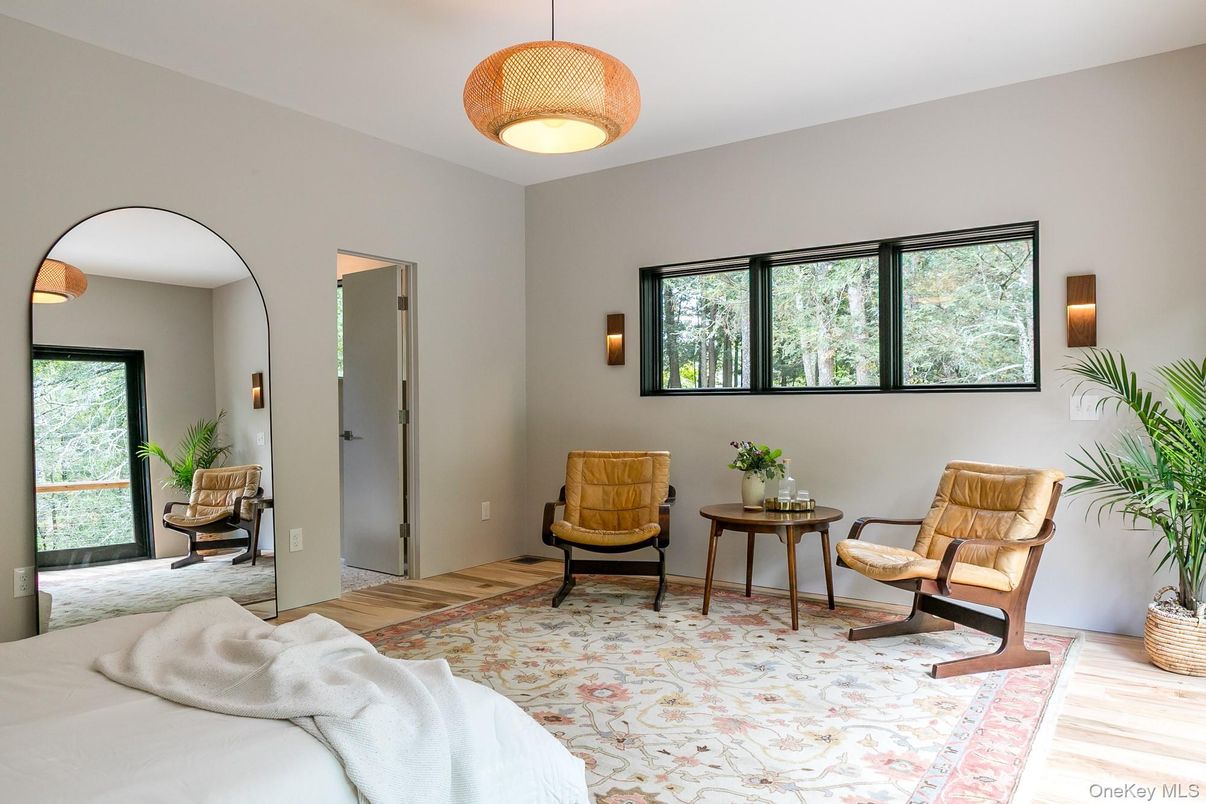 Interior, Pendant Lights, Wood Texture Flooring