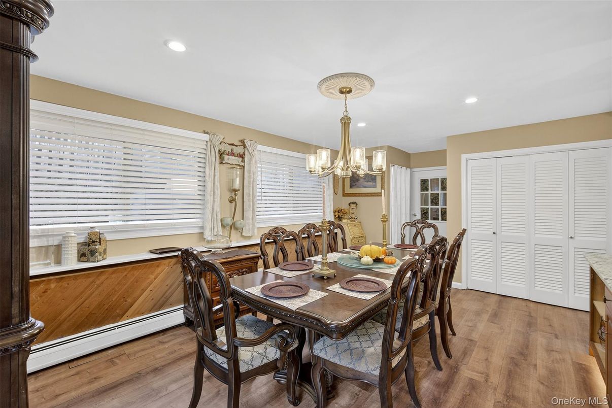 Chandelier, Dining room, Interior, Recessed Lighting, Wood Texture Flooring