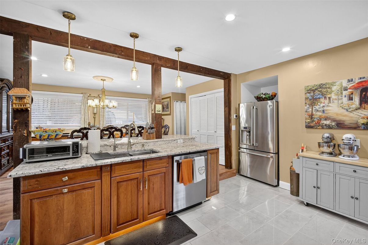 Interior, Kitchen, Pendant Lights, Recessed Lighting, Stainless Steel Appliances