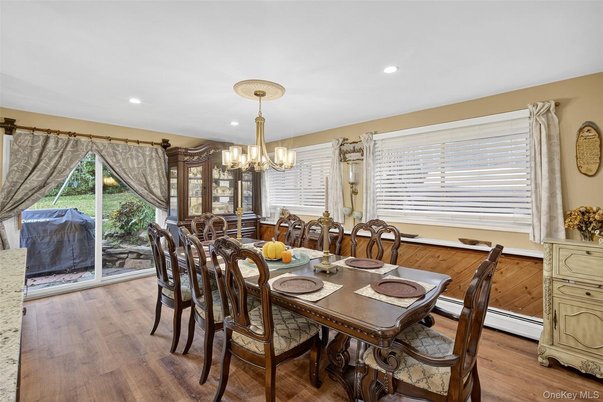 Chandelier, Dining room, Interior, Recessed Lighting, Wood Texture Flooring