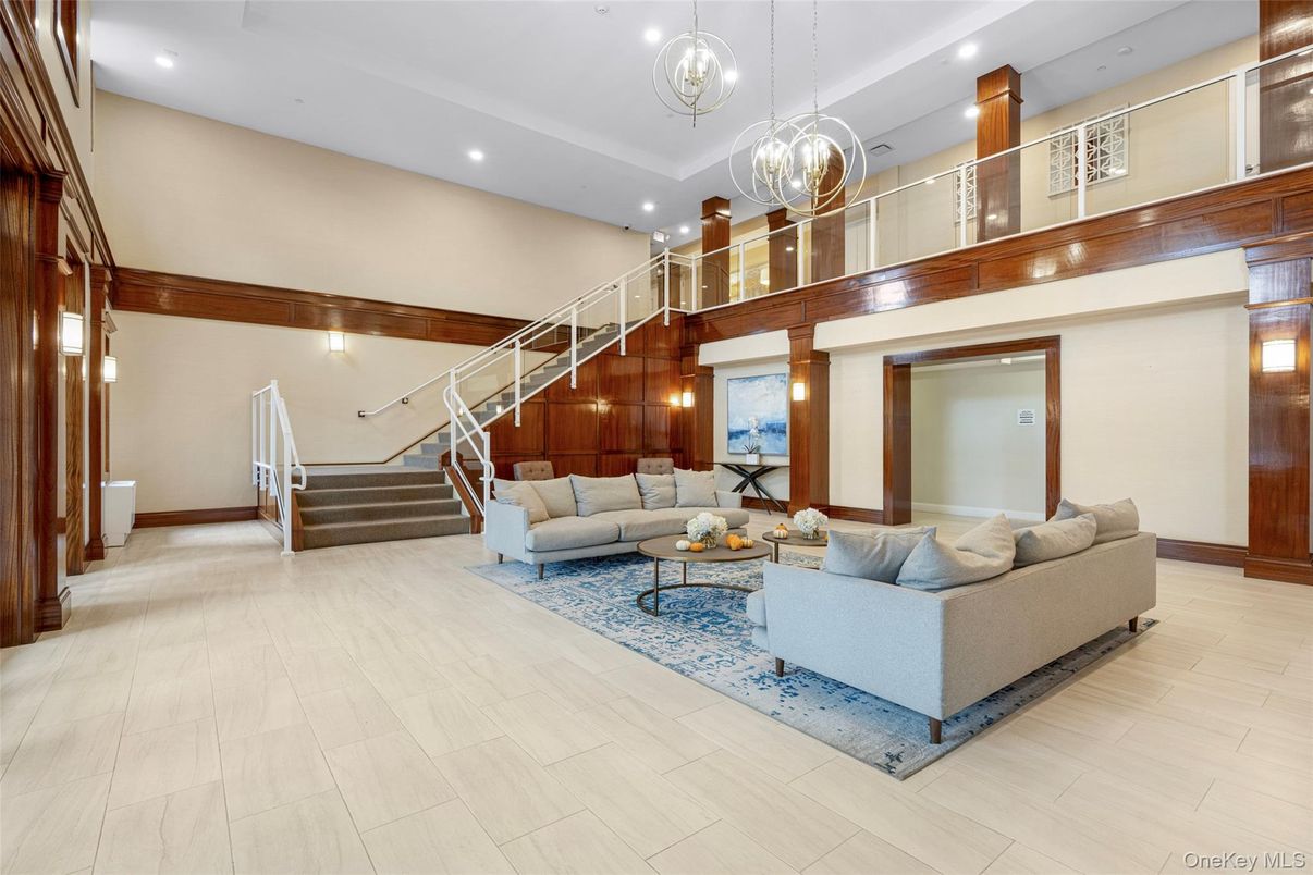Interior, Living room, Pendant Lights, Recessed Lighting, Wood Texture Flooring