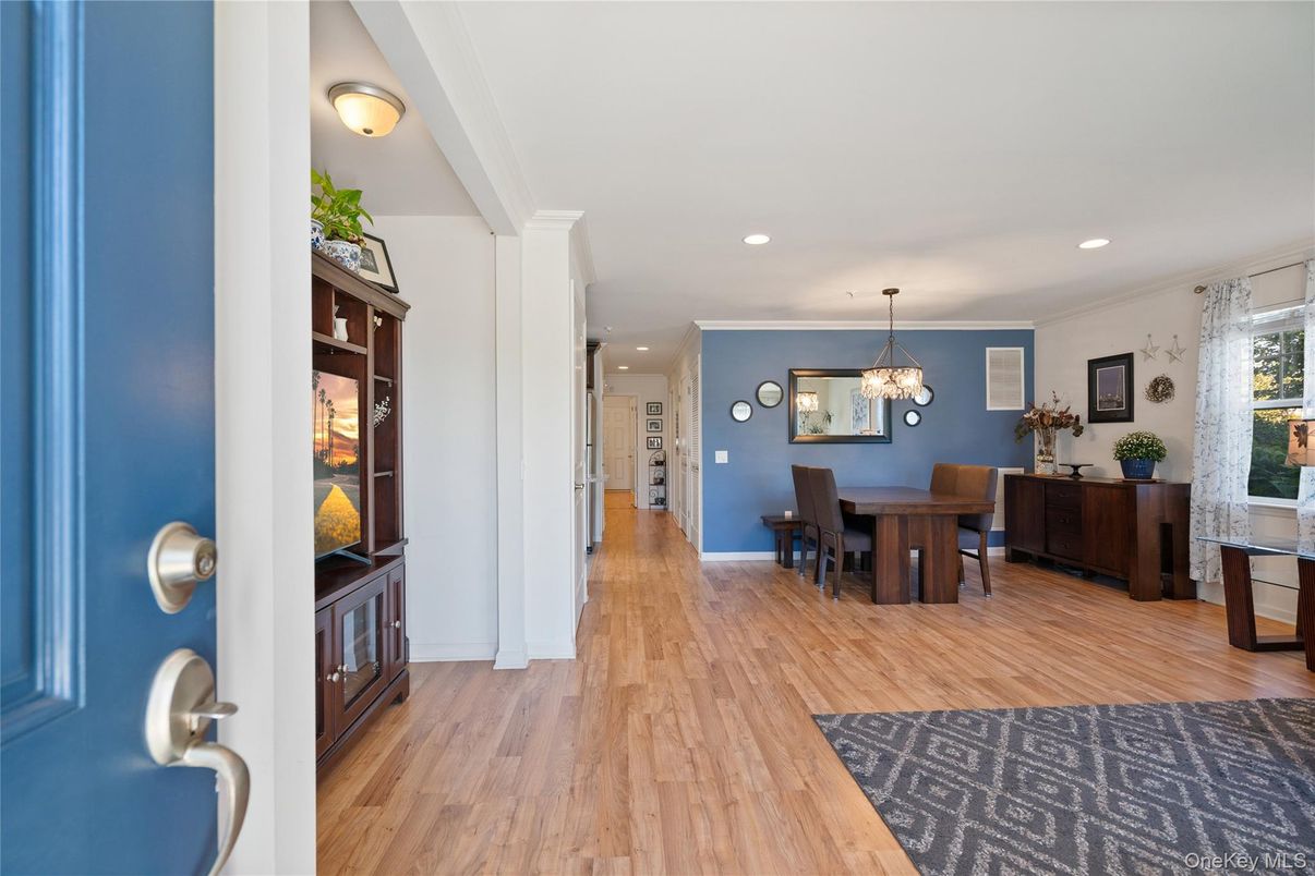 Dining room, Interior, Recessed Lighting, Wood Texture Flooring