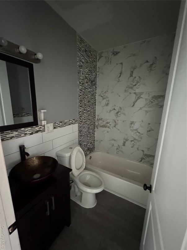 Bathroom, Interior, Marble Walls