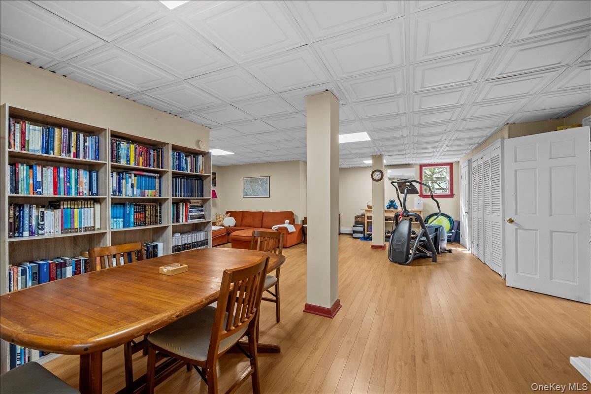 Dining room, Fitness Equipment, Interior, Wood Texture Flooring