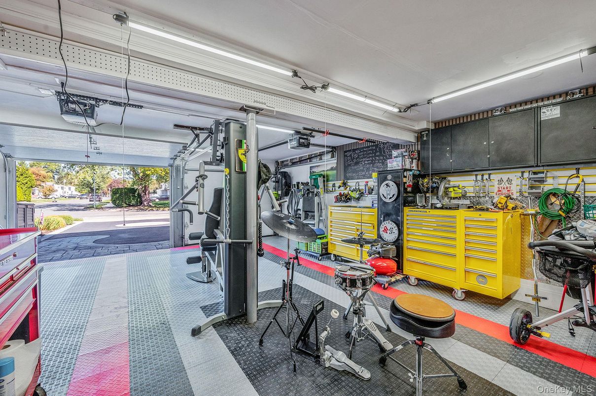 Fitness Equipment, Garage, Interior
