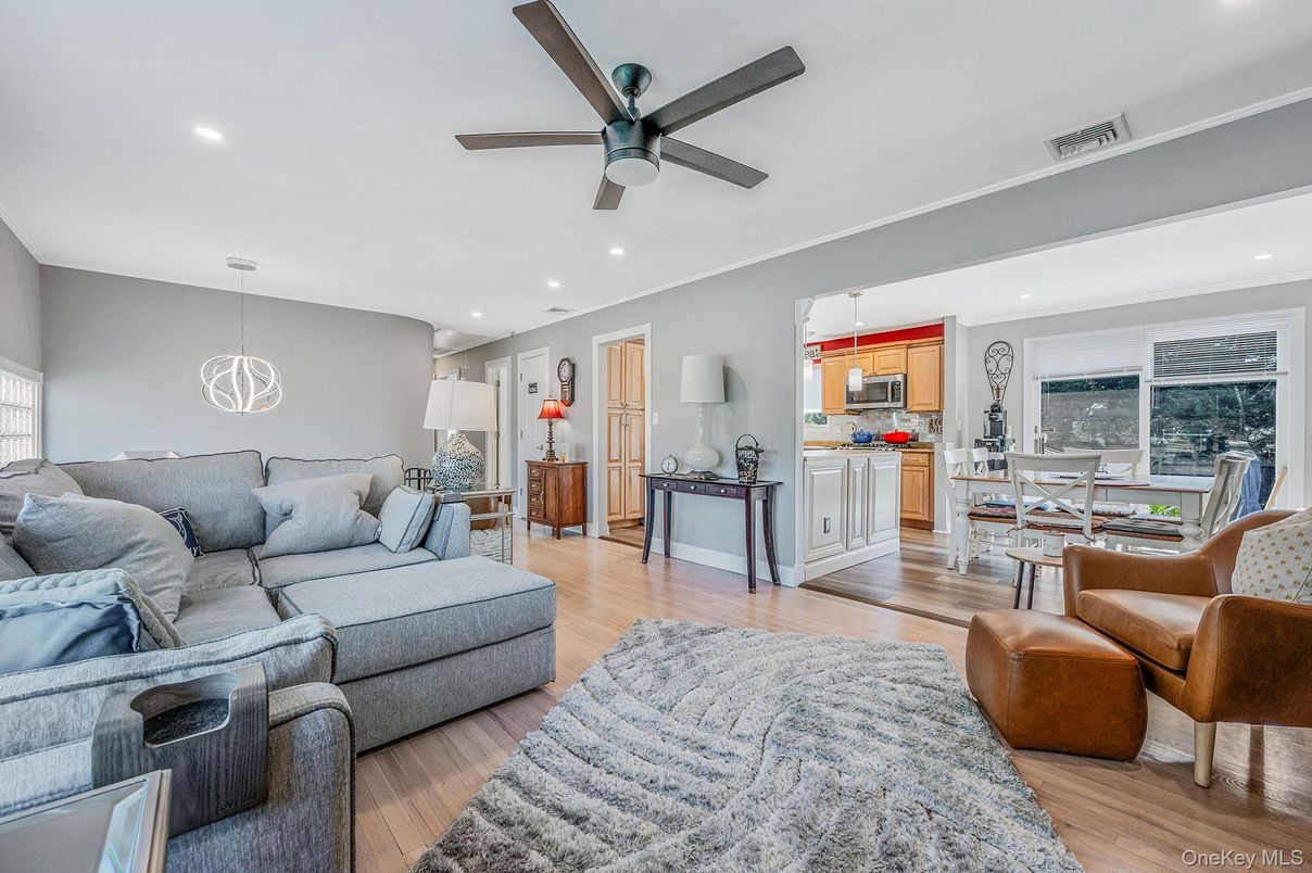 Dining room, Interior, Kitchen, Living room, Pendant Lights, Recessed Lighting, Wood Texture Flooring