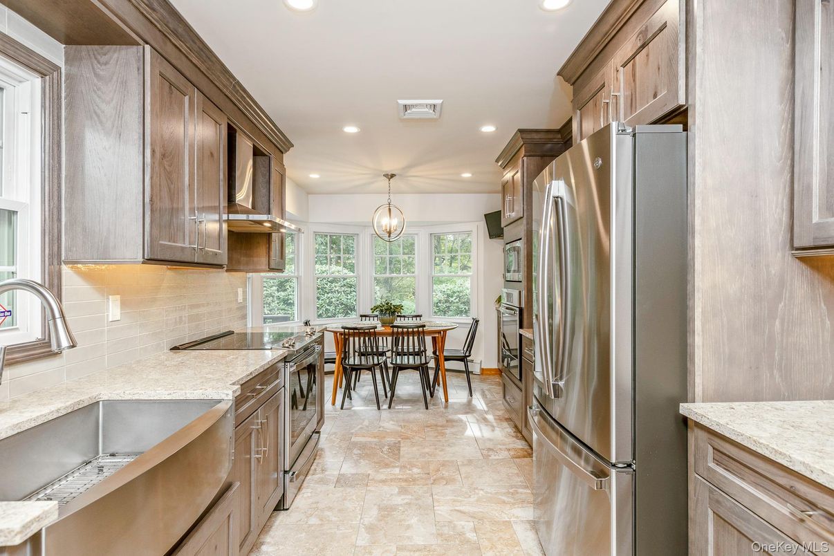 Dining room, Interior, Kitchen, Pendant Lights, Recessed Lighting
