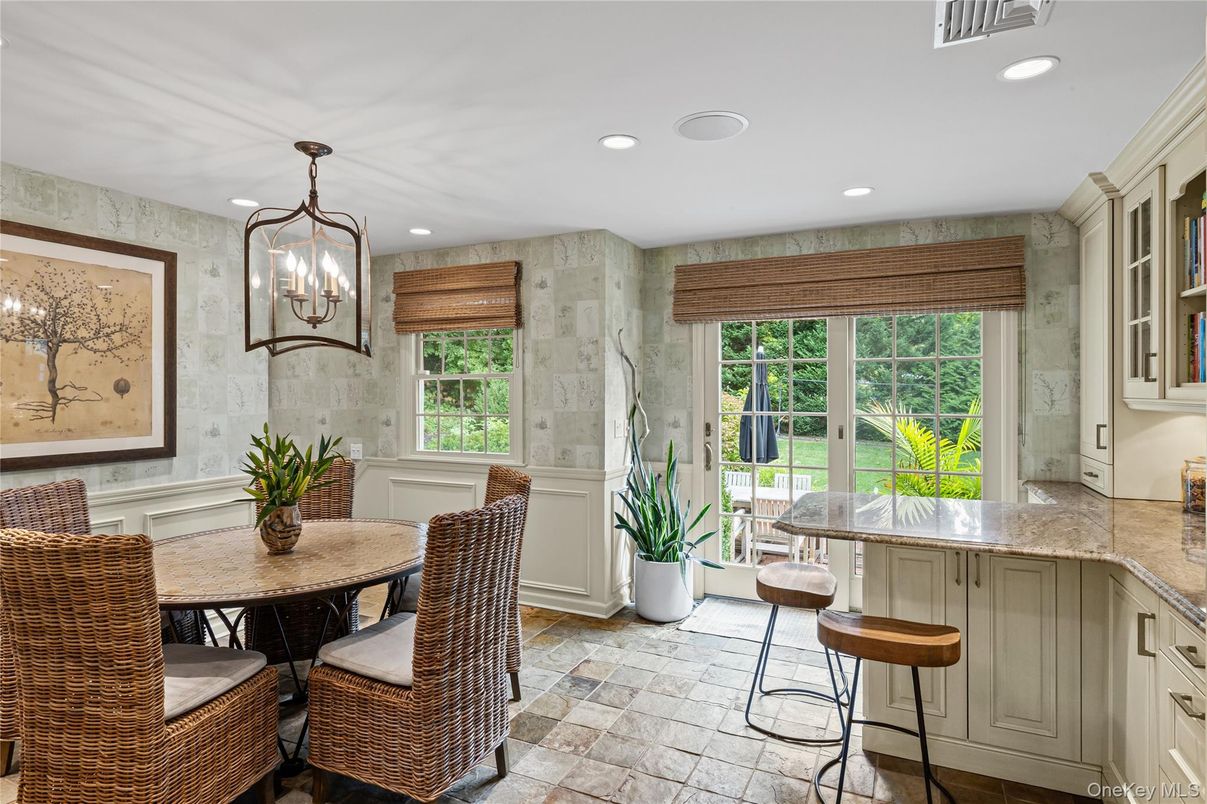 Chandelier, Dining room, Interior, Pendant Lights, Recessed Lighting