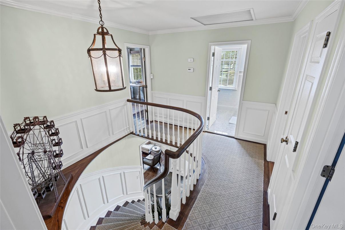 Interior, Pendant Lights, Wood Texture Flooring