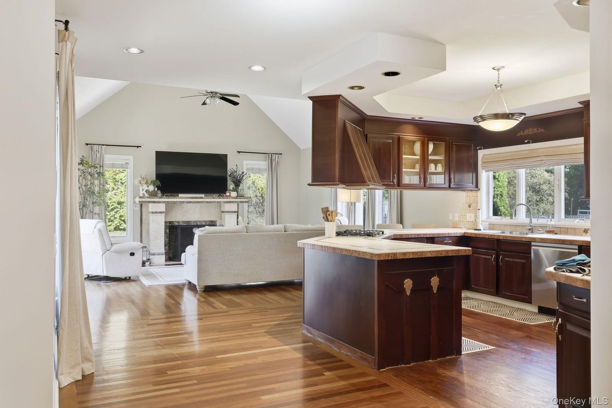 Fireplace, Interior, Kitchen, Living room, Pendant Lights, Recessed Lighting, Wood Texture Flooring