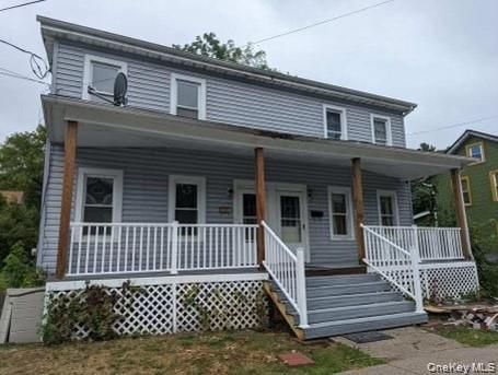Exterior, Facade, American Foursquare