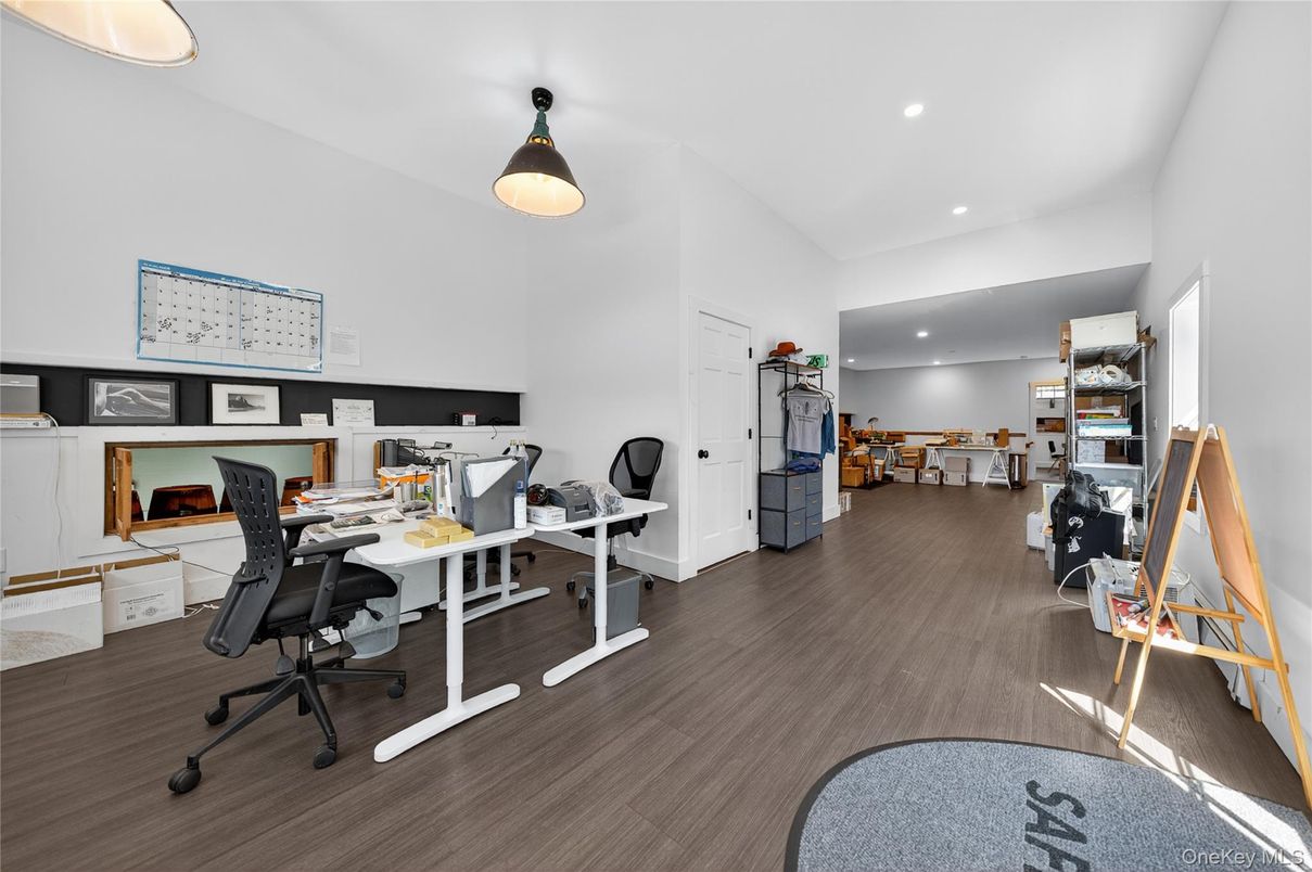 Home Office, Interior, Recessed Lighting, Wood Texture Flooring