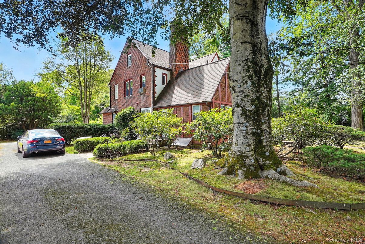 Exterior, Facade, Brick Facade, Tudor Revival