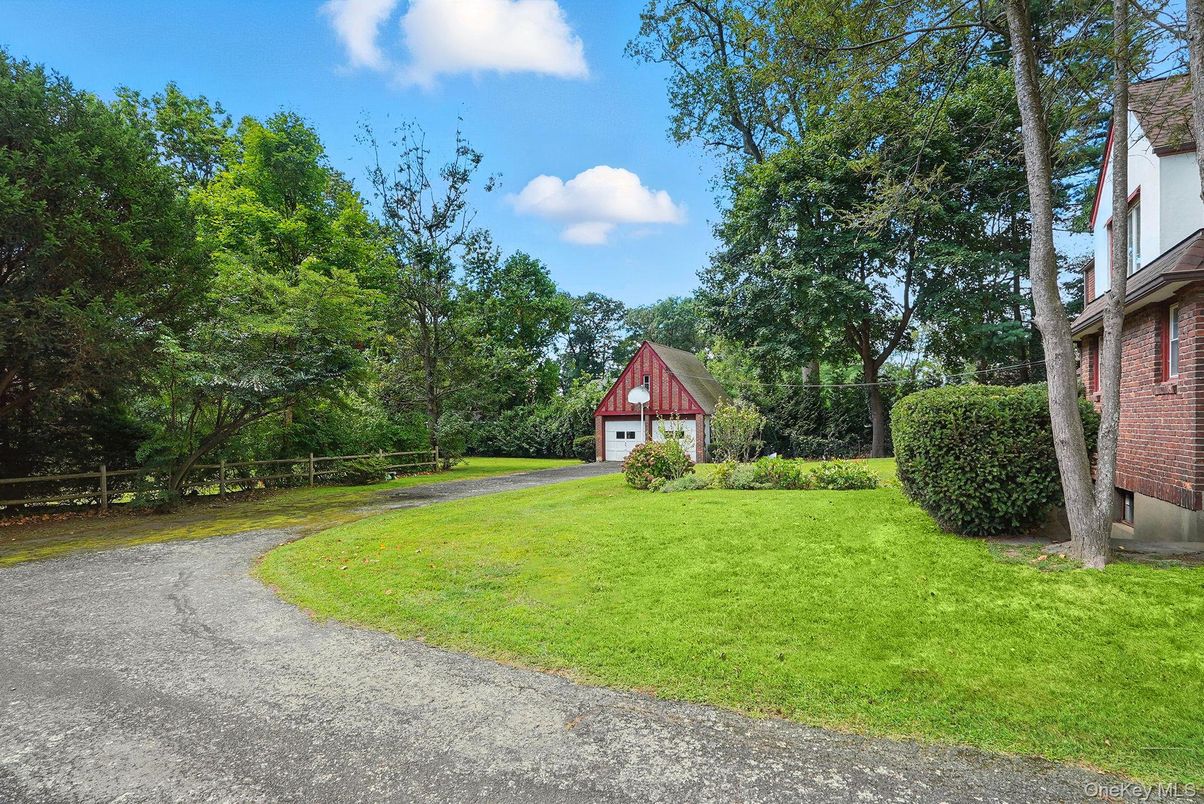 Backyard, Detached Garage, Exterior