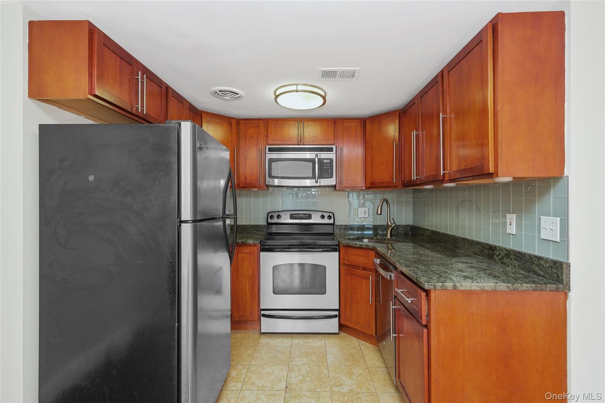 Interior, Kitchen, Stainless Steel Appliances