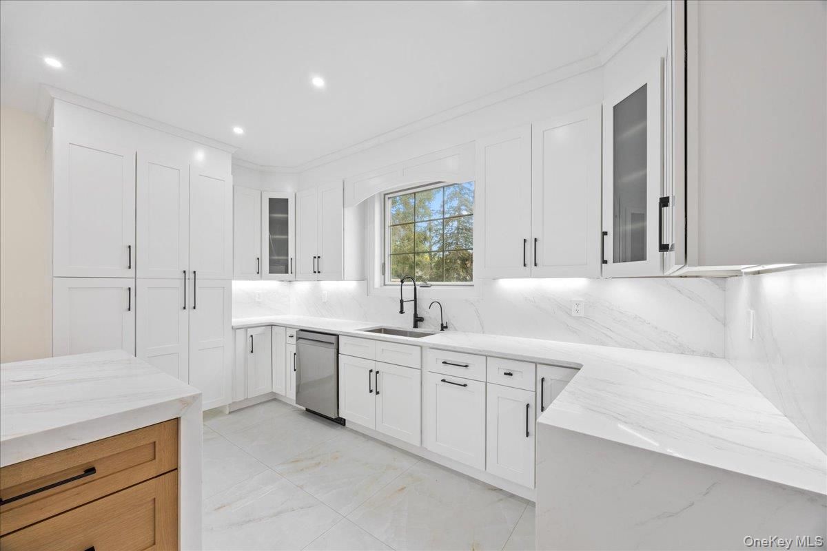 Interior, Kitchen, Marble Walls, Recessed Lighting