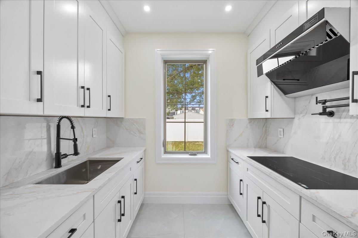 Interior, Kitchen, Marble Walls, Recessed Lighting