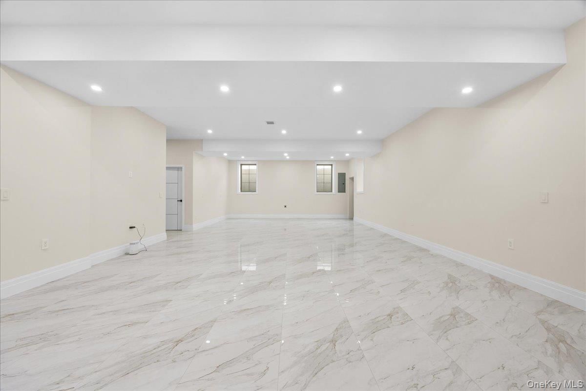 Empty room, Interior, Marble, Recessed Lighting