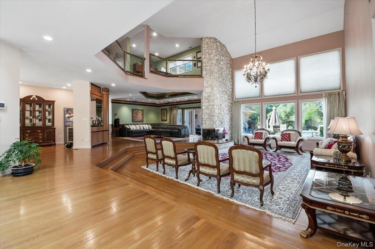 Chandelier, Dining room, Interior, Living room, Recessed Lighting, Wood Texture Flooring