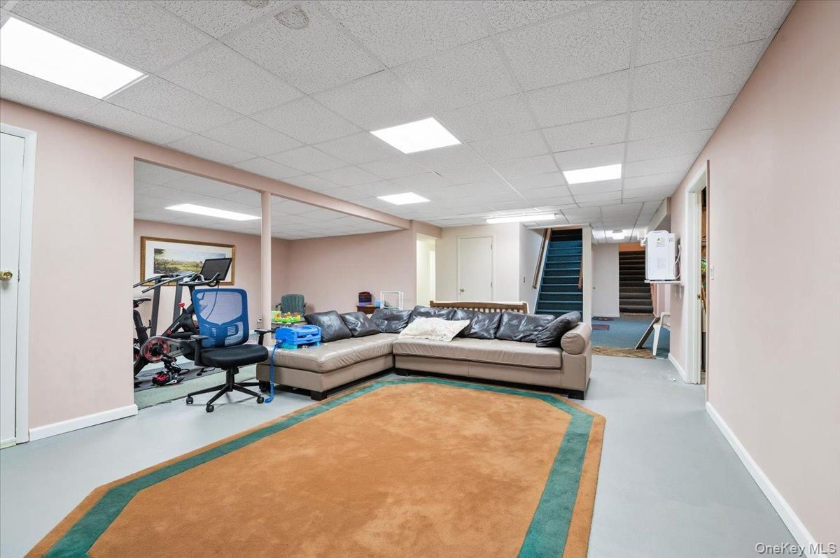 Fitness Equipment, Interior, Living room, Recessed Lighting