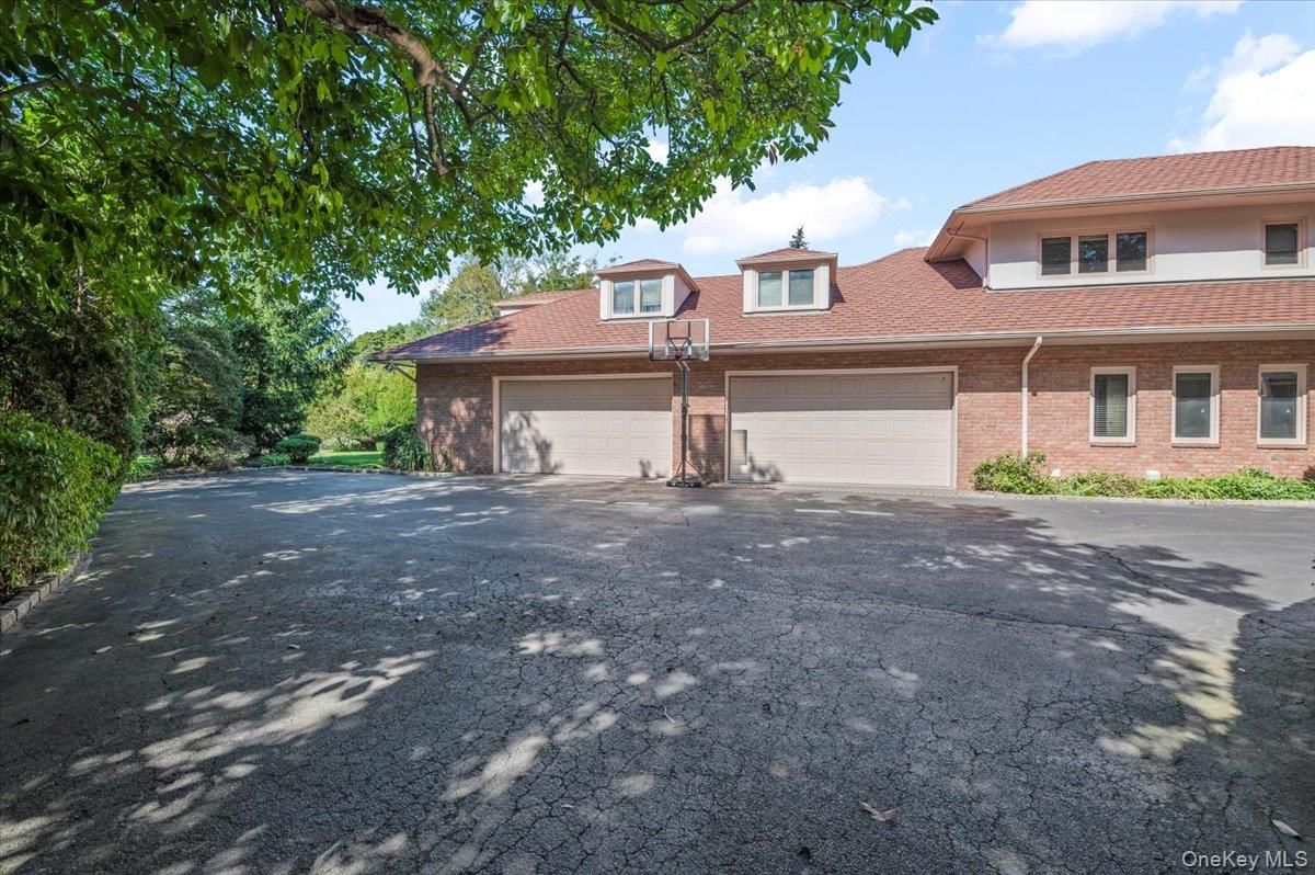 Attached, Exterior, Facade, Brick Facade, Mediterranean