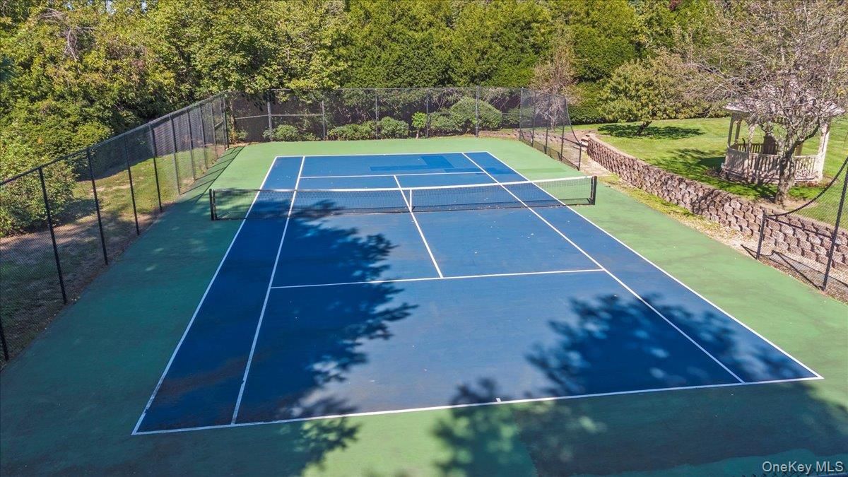 Exterior, Tennis Courts