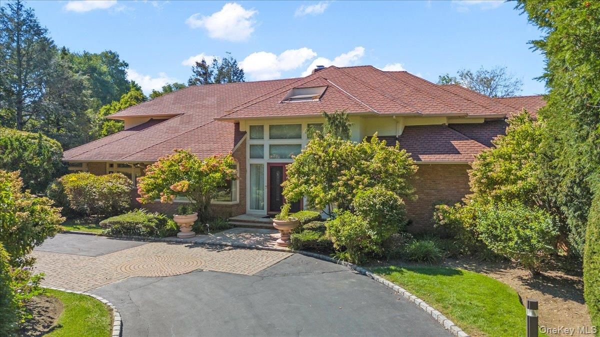 Exterior, Facade, Brick Facade, French Provincial