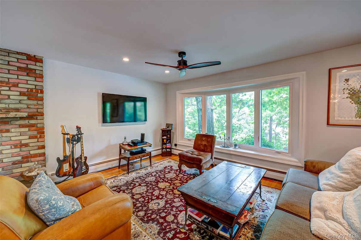 Interior, Living room, Recessed Lighting, Stone Walls, Wood Texture Flooring