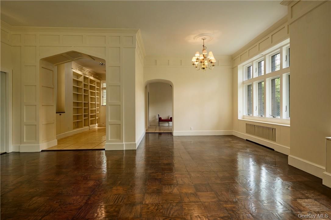 Chandelier, Empty room, Interior, Wood Texture Flooring