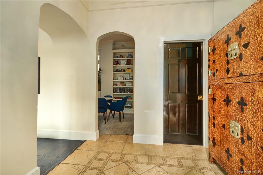 Dining room, Interior