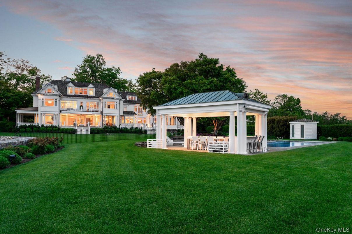 Backyard, Exterior, Pool