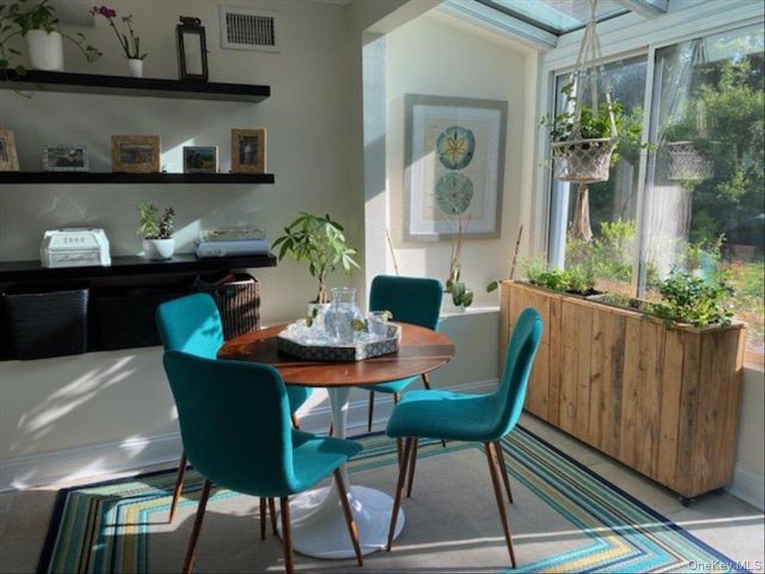 Dining room, Interior