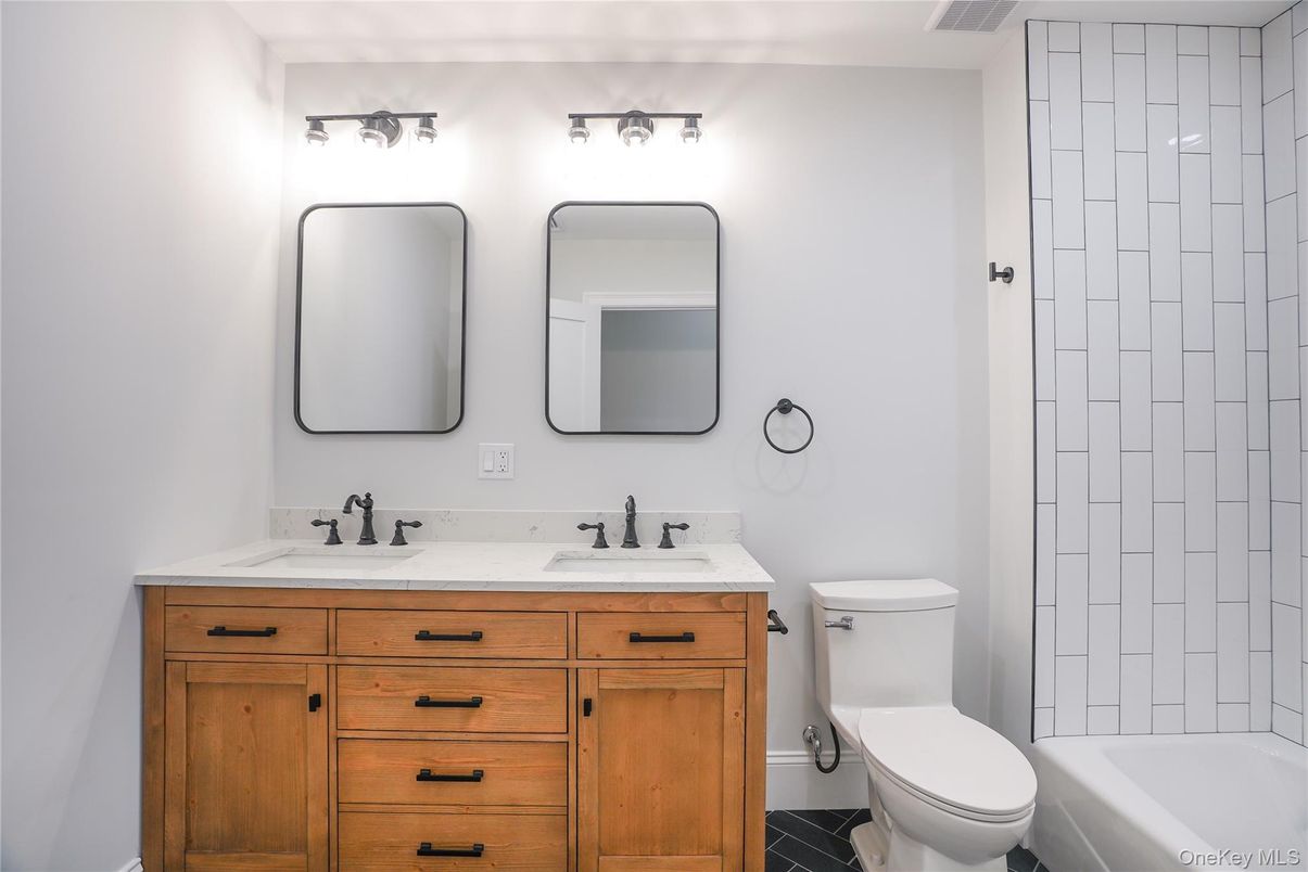 Bathroom, Dual Sink Vanities, Interior