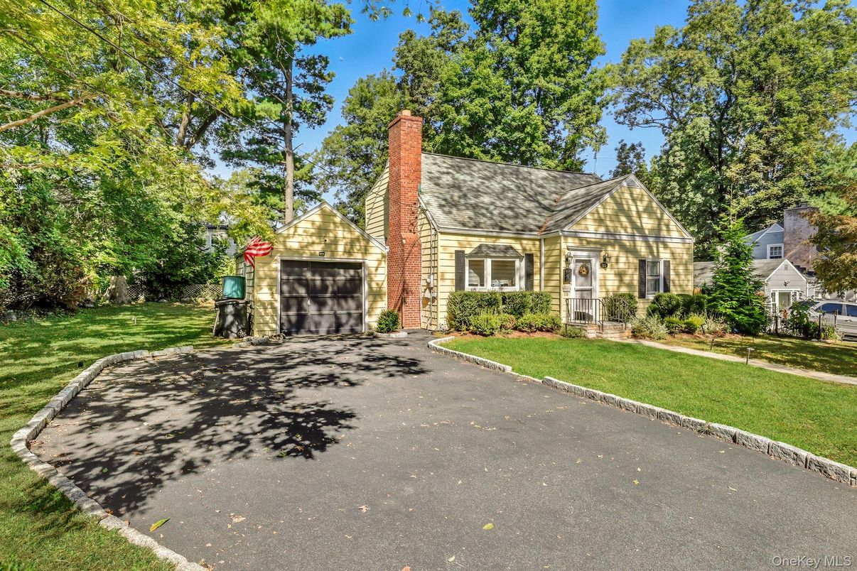Detached Garage, Exterior, Facade, Cape Cod
