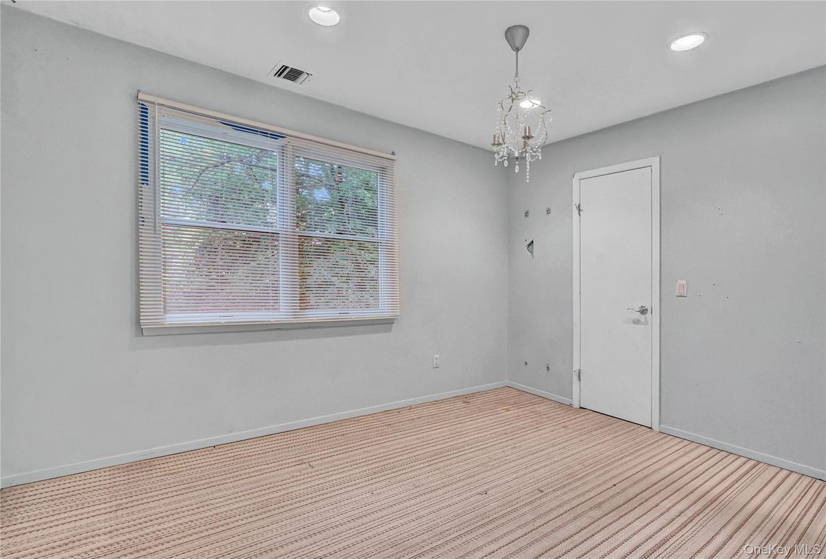 Chandelier, Empty room, Interior, Recessed Lighting
