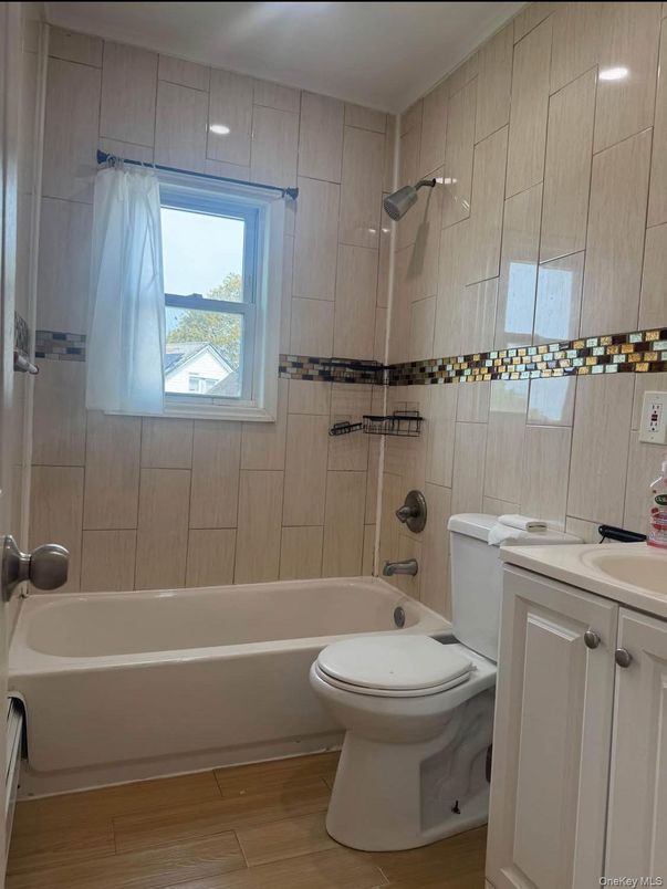 Bathroom, Interior, Recessed Lighting, Wood Texture Flooring