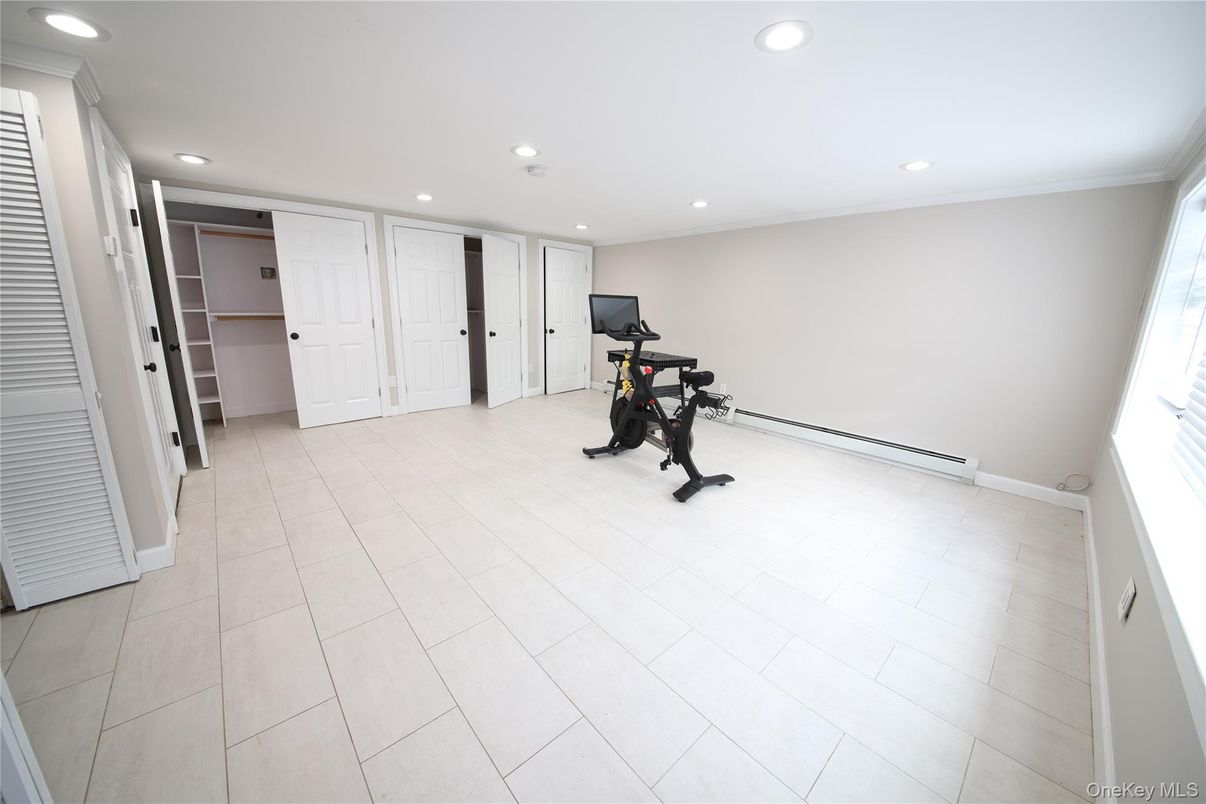 Fitness Equipment, Interior, Recessed Lighting