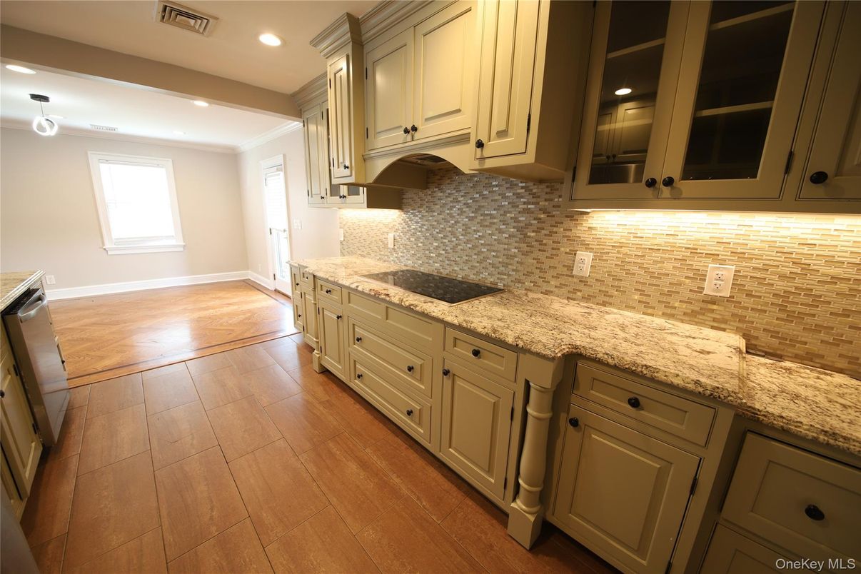 Interior, Kitchen, Recessed Lighting, Wood Texture Flooring