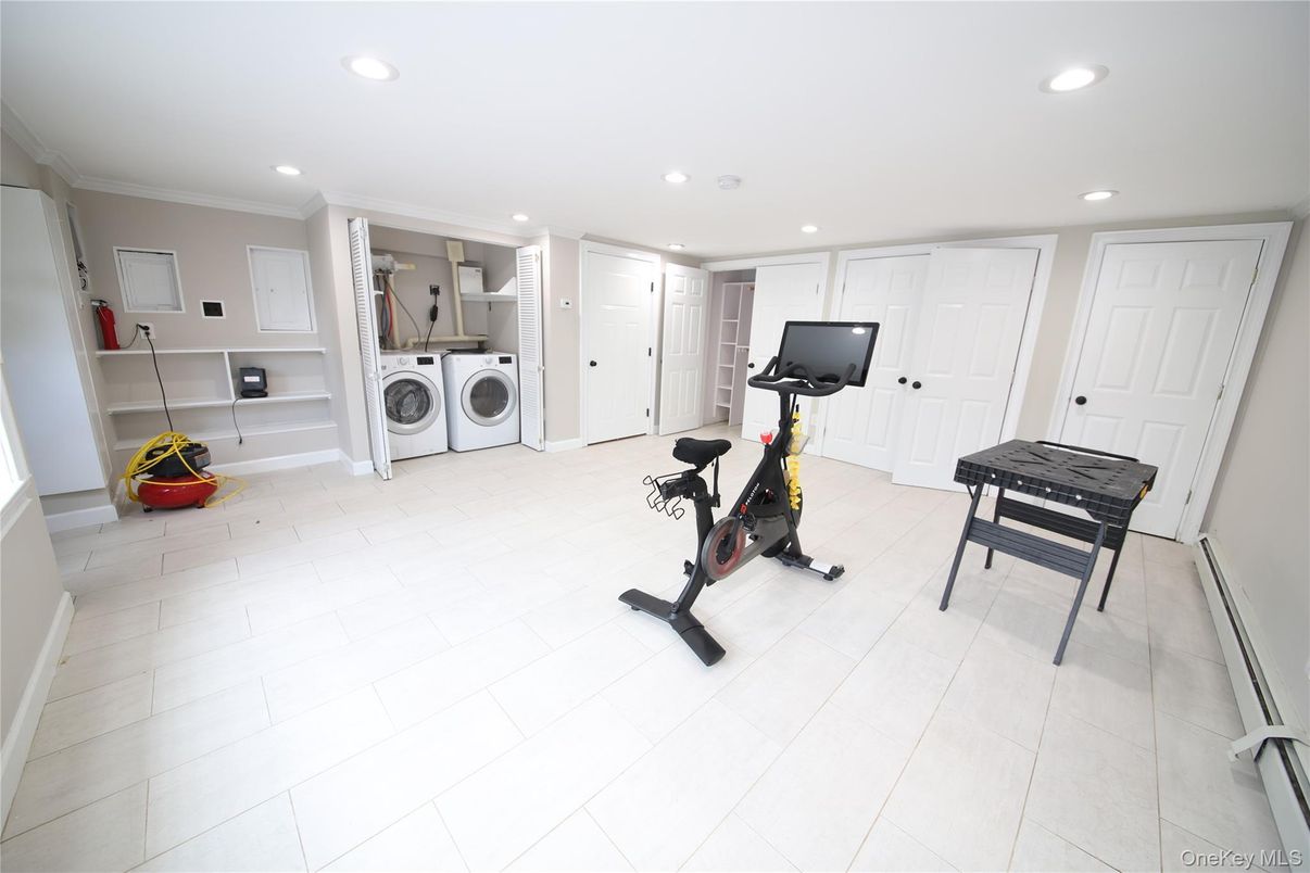 Fitness Equipment, Interior, Recessed Lighting
