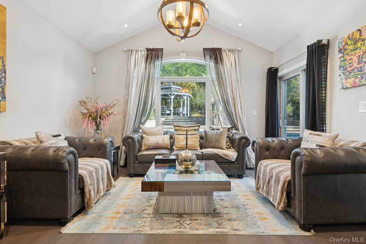 Chandelier, Interior, Living room, Recessed Lighting, Wood Texture Flooring